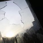 ЖКХ: в Западной Двине жители от претензий перешли к битью стекол?