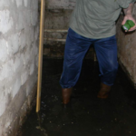 В Кимрах ООО КДЕЗ по своему собирается решить проблему с потопом в подвале одного из домов