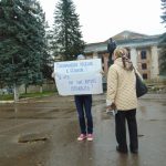 Жители Оленинского района поддержали протест нелидовцев против свалки. А Дубова поддержал только Громов