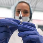 Какие побочные эффекты дает вакцина «Спутник V»? Российские ученые разрабатывают домашний прибор для определения антител. Все самое важное о коронавирусе