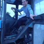 В Ржеве депутат пересел на снегоуборочный трактор