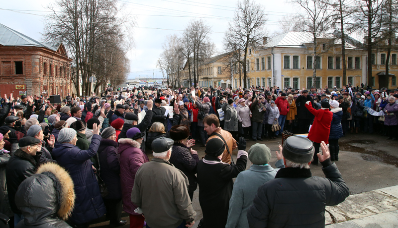 Активисты КПРФ из Осташкова борются против завышенных тарифов на отопление, которые не замечает прокуратура