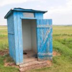 Вода из колонки и туалет типа «сортир»… Сколько россиян не имеют доступа к благам цивилизации?