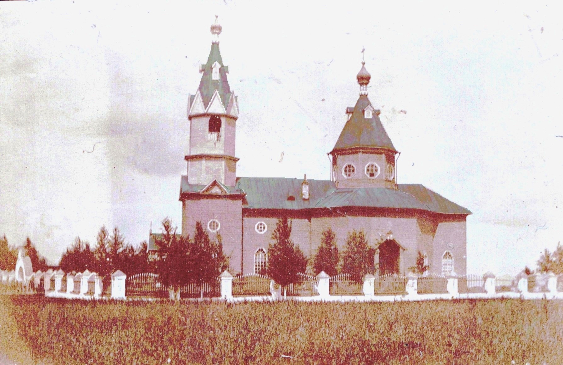 храм, где крестили Григория Макарова