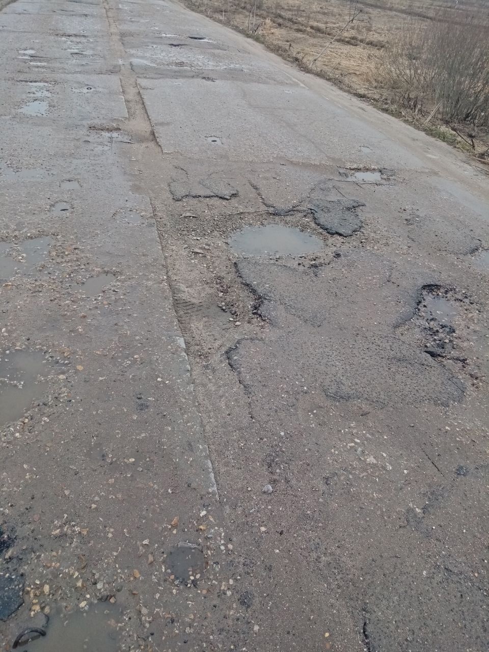дорога в деревне Путилово Кашинского округа