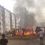 В центре Весьегонска сгорели десятки сараев местных жителей