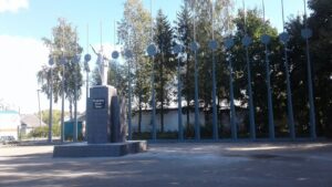 новый памятник Ленину в Удомле