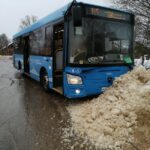Автобус «Транспорта Верхневолжья»  попал в аварийную ситуацию на ледяной дороге