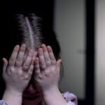 Нелегальный мигрант из Таджикистана развращал малолетних девочек, проживающих в Бологовском округе