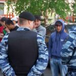 Мигрантов-нарушителей начнут автоматически высылать из РФ