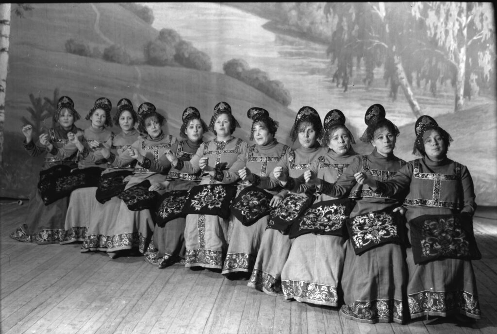 Ансамбль песни и танца «Ленок»