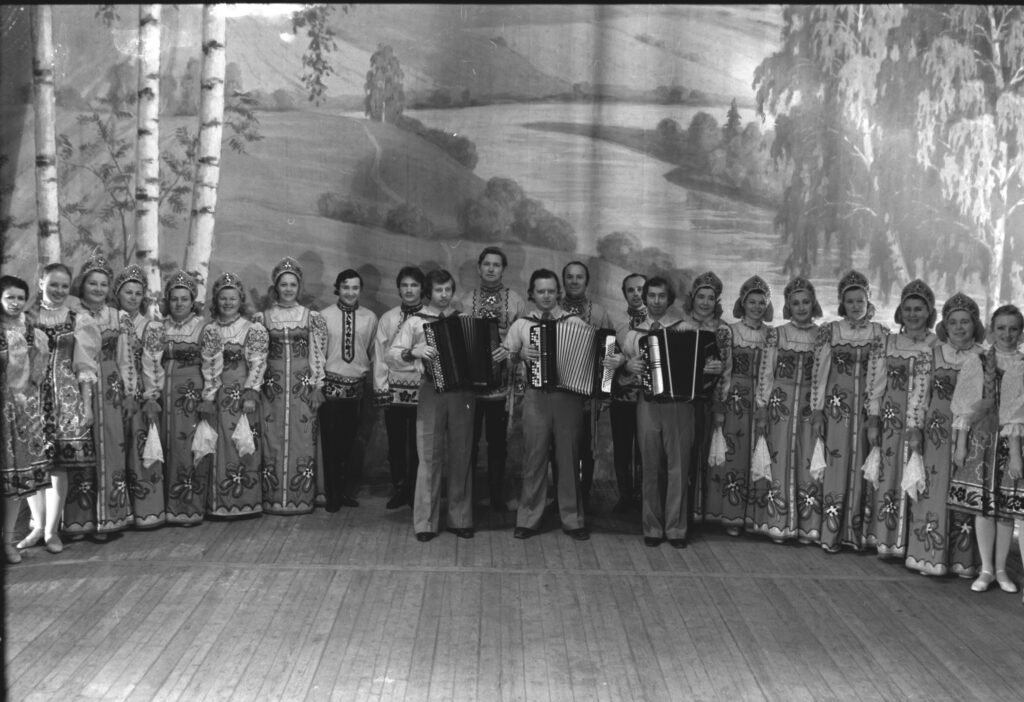 Народный ансамбль песни и танца «Ленок»