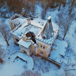 В Удомельском округе разрушается старинная усадьба