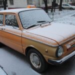 В России принят закон о запрете иномарок в такси