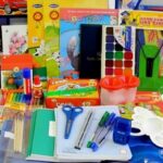 Выбираем школьные принадлежности Выбираем школьные принадлежности