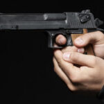 В Тверской области двое мужчин изготовили 9 единиц огнестрельного оружия