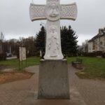 Жители Калязина написали петицию митрополиту: горожане просят перенести Поклонный Крест из центрального сквера в Парк Победы Жители Калязина написали петицию митрополиту: горожане просят перенести Поклонный Крест из центрального сквера в Парк Победы