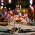 Названы самые опасные продукты на новогоднем корпоративе