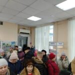 В муниципальной аптеке Ржева вторую неделю наблюдаются огромные очереди за льготными лекарствами