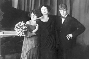 Ирма Дункан, Айседора Дункан и Сергей Есенин