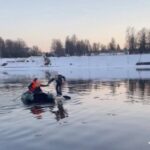 В Твери спасли девочку с дрейфующей льдины