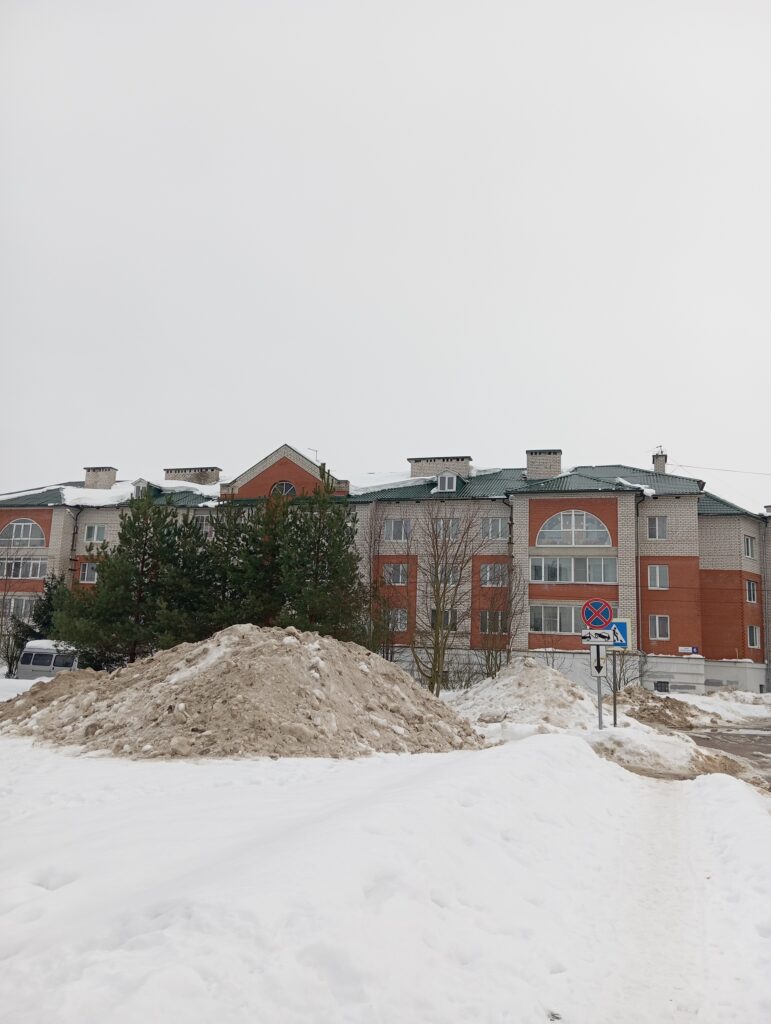 Горы снега в Южном