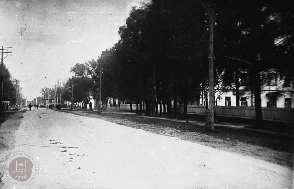 Участок Ленинградского шоссе в г. Калинине. 1930-е гг. // ГАТО. Ф. Ф-1. Оп. 3. Д. 109.
