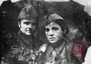 медсестры 2-й особой Калининской партизанской бригады в годы Великой Отечественной войны Е. Журавлева и Н. Назарова, октябрь 1941 г. (ГАТО. Ф. Ф-1. Оп. 1. Д. 2559).