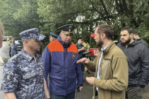 в Твери горит нефтебаза